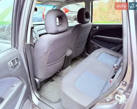 Серый Мицубиси Аутлендер, объемом двигателя 2.4 л и пробегом 240 тыс. км за 6900 $, фото 64 на Automoto.ua