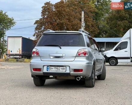 Сірий Міцубісі Аутлендер, об'ємом двигуна 2.35 л та пробігом 197 тис. км за 6950 $, фото 2 на Automoto.ua