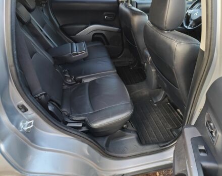 Сірий Міцубісі Аутлендер, об'ємом двигуна 0 л та пробігом 320 тис. км за 4049 $, фото 11 на Automoto.ua