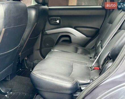 Сірий Міцубісі Аутлендер, об'ємом двигуна 3 л та пробігом 227 тис. км за 8900 $, фото 24 на Automoto.ua