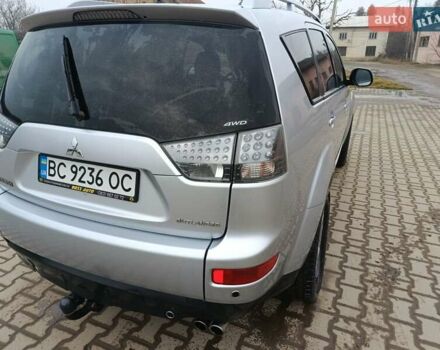 Серый Мицубиси Аутлендер, объемом двигателя 2 л и пробегом 332 тыс. км за 7650 $, фото 33 на Automoto.ua