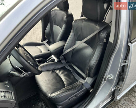 Серый Мицубиси Аутлендер, объемом двигателя 3 л и пробегом 277 тыс. км за 7999 $, фото 18 на Automoto.ua