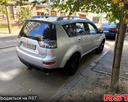 Серый Мицубиси Аутлендер, объемом двигателя 3 л и пробегом 192 тыс. км за 9800 $, фото 2 на Automoto.ua