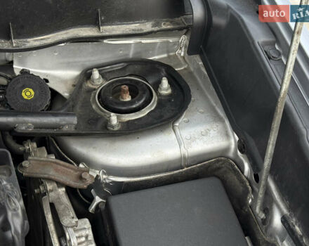 Серый Мицубиси Аутлендер, объемом двигателя 2 л и пробегом 299 тыс. км за 7750 $, фото 45 на Automoto.ua