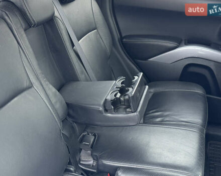 Серый Мицубиси Аутлендер, объемом двигателя 2 л и пробегом 299 тыс. км за 7750 $, фото 32 на Automoto.ua