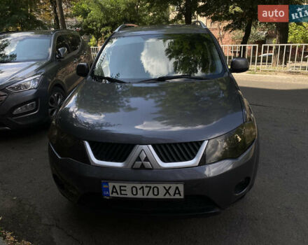 Серый Мицубиси Аутлендер, объемом двигателя 2.36 л и пробегом 276 тыс. км за 8500 $, фото 16 на Automoto.ua