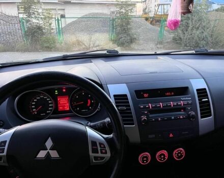 Міцубісі Аутлендер 2007 у Петропавловке на Automoto.ua Сірий Міцубісі Аутлендер, об'ємом двигуна 2 л та пробігом 320 тис. км за 4700 $, фото 7 на Automoto.ua