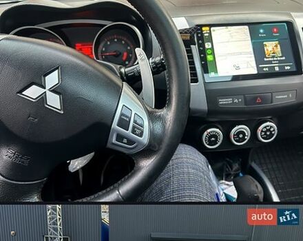 Серый Мицубиси Аутлендер, объемом двигателя 3 л и пробегом 182 тыс. км за 8600 $, фото 13 на Automoto.ua