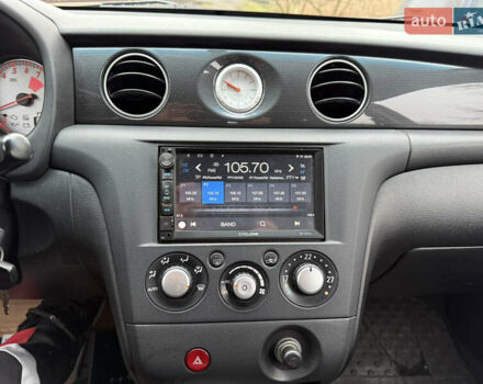 Серый Мицубиси Аутлендер, объемом двигателя 2.4 л и пробегом 240 тыс. км за 6900 $, фото 12 на Automoto.ua