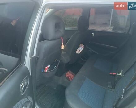 Міцубісі Аутлендер 2007 у Зенькове на Automoto.ua Сірий Міцубісі Аутлендер, об'ємом двигуна 2.4 л та пробігом 235 тис. км за 5900 $, фото 14 на Automoto.ua
