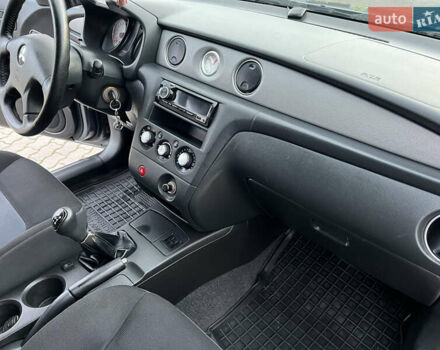 Сірий Міцубісі Аутлендер, об'ємом двигуна 2 л та пробігом 192 тис. км за 6400 $, фото 38 на Automoto.ua