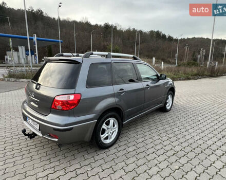Сірий Міцубісі Аутлендер, об'ємом двигуна 2 л та пробігом 192 тис. км за 6400 $, фото 4 на Automoto.ua