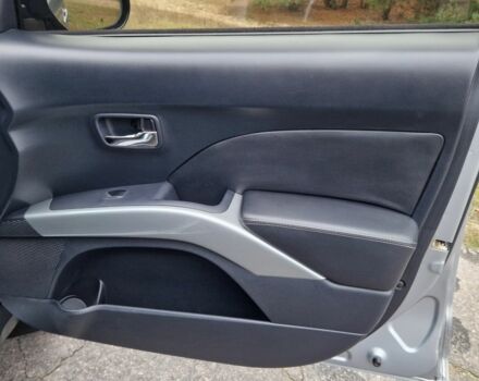 Серый Мицубиси Аутлендер, объемом двигателя 3 л и пробегом 197 тыс. км за 9500 $, фото 11 на Automoto.ua