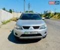 Серый Мицубиси Аутлендер, объемом двигателя 3 л и пробегом 188 тыс. км за 10000 $, фото 1 на Automoto.ua