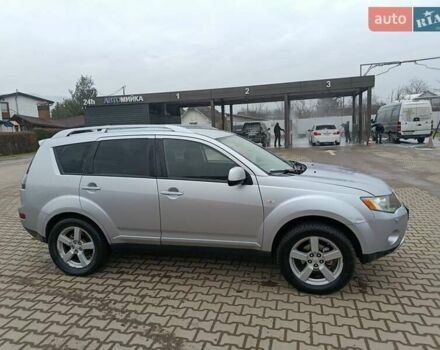 Серый Мицубиси Аутлендер, объемом двигателя 2 л и пробегом 332 тыс. км за 7650 $, фото 8 на Automoto.ua
