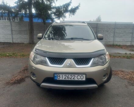 Сірий Міцубісі Аутлендер, об'ємом двигуна 2 л та пробігом 245 тис. км за 8600 $, фото 1 на Automoto.ua