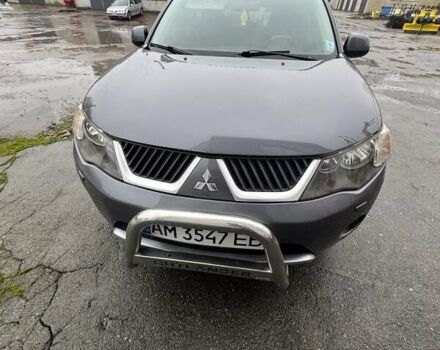 Серый Мицубиси Аутлендер, объемом двигателя 2 л и пробегом 260 тыс. км за 8400 $, фото 2 на Automoto.ua