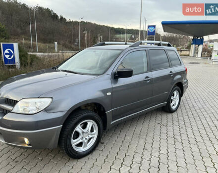 Сірий Міцубісі Аутлендер, об'ємом двигуна 2 л та пробігом 192 тис. км за 6400 $, фото 26 на Automoto.ua