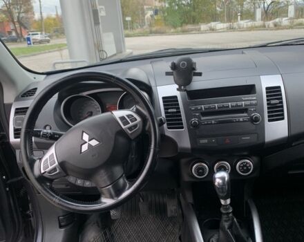 Міцубісі Аутлендер 2007 у Славянске на Automoto.ua Сірий Міцубісі Аутлендер, об'ємом двигуна 2 л та пробігом 121 тис. км за 5300 $, фото 11 на Automoto.ua