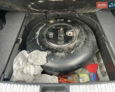 Серый Мицубиси Аутлендер, объемом двигателя 2 л и пробегом 270 тыс. км за 7000 $, фото 12 на Automoto.ua