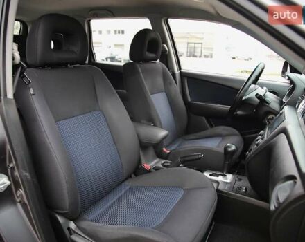 Серый Мицубиси Аутлендер, объемом двигателя 0 л и пробегом 240 тыс. км за 7200 $, фото 9 на Automoto.ua