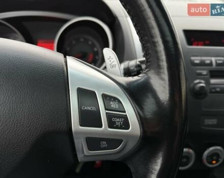 Сірий Міцубісі Аутлендер, об'ємом двигуна 3 л та пробігом 195 тис. км за 9999 $, фото 24 на Automoto.ua