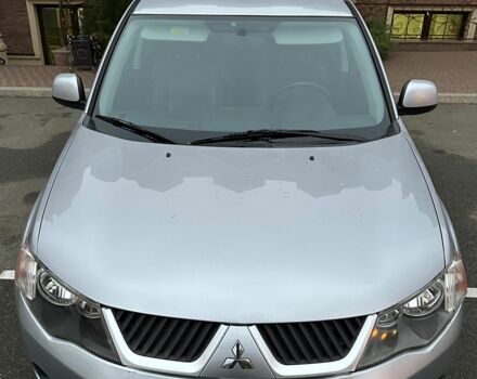 Серый Мицубиси Аутлендер, объемом двигателя 3 л и пробегом 129 тыс. км за 10500 $, фото 5 на Automoto.ua