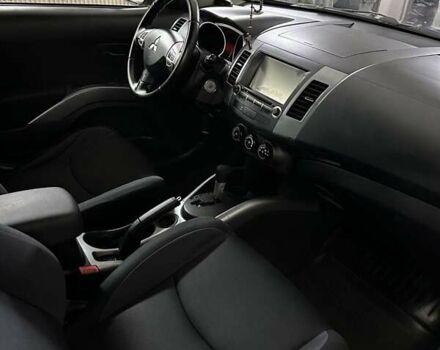 Сірий Міцубісі Аутлендер, об'ємом двигуна 2.36 л та пробігом 190 тис. км за 7700 $, фото 3 на Automoto.ua