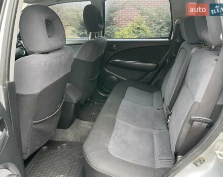 Серый Мицубиси Аутлендер, объемом двигателя 2 л и пробегом 270 тыс. км за 7000 $, фото 7 на Automoto.ua