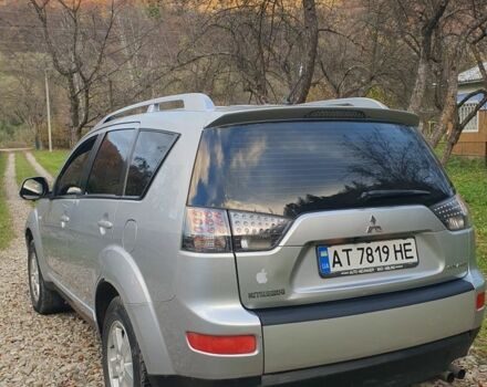 Серый Мицубиси Аутлендер, объемом двигателя 2 л и пробегом 320 тыс. км за 7500 $, фото 7 на Automoto.ua