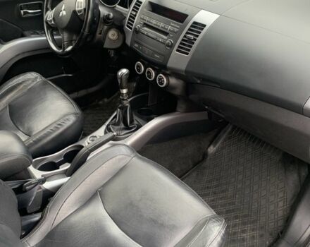 Міцубісі Аутлендер 2007 у Славянске на Automoto.ua Сірий Міцубісі Аутлендер, об'ємом двигуна 2 л та пробігом 121 тис. км за 5300 $, фото 14 на Automoto.ua