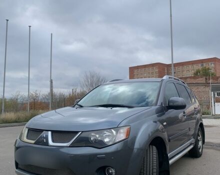 Міцубісі Аутлендер 2007 у Славянске на Automoto.ua Сірий Міцубісі Аутлендер, об'ємом двигуна 2 л та пробігом 121 тис. км за 5300 $, фото 2 на Automoto.ua