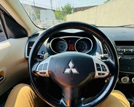Серый Мицубиси Аутлендер, объемом двигателя 3 л и пробегом 188 тыс. км за 10000 $, фото 24 на Automoto.ua