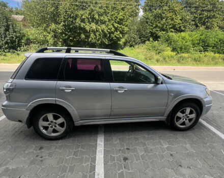 Мицубиси Аутлендер 2007 в Львове на Automoto.ua Серый Мицубиси Аутлендер, объемом двигателя 2.38 л и пробегом 279 тыс. км за 5600 $, фото 3 на Automoto.ua