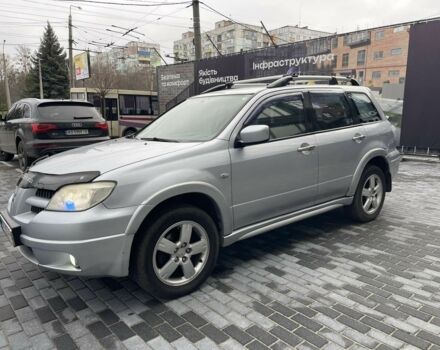 Серый Мицубиси Аутлендер, объемом двигателя 0 л и пробегом 280 тыс. км за 5800 $, фото 18 на Automoto.ua