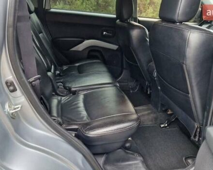 Серый Мицубиси Аутлендер, объемом двигателя 3 л и пробегом 197 тыс. км за 9500 $, фото 19 на Automoto.ua