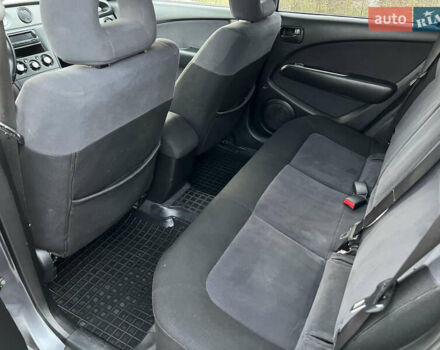 Сірий Міцубісі Аутлендер, об'ємом двигуна 2 л та пробігом 192 тис. км за 6400 $, фото 35 на Automoto.ua