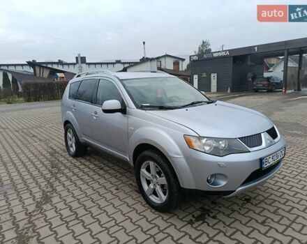Серый Мицубиси Аутлендер, объемом двигателя 2 л и пробегом 332 тыс. км за 7650 $, фото 7 на Automoto.ua