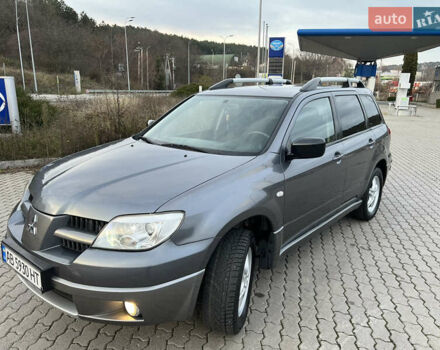 Серый Мицубиси Аутлендер, объемом двигателя 2 л и пробегом 196 тыс. км за 6450 $, фото 28 на Automoto.ua