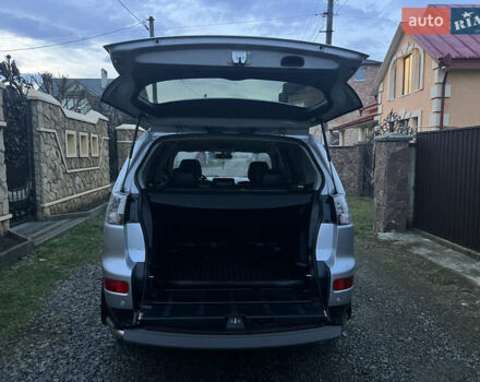 Серый Мицубиси Аутлендер, объемом двигателя 2.4 л и пробегом 236 тыс. км за 7600 $, фото 23 на Automoto.ua