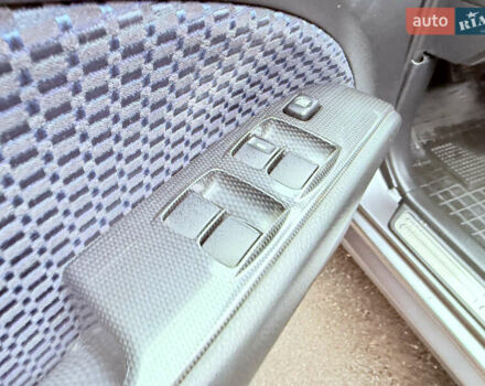 Серый Мицубиси Аутлендер, объемом двигателя 2.4 л и пробегом 240 тыс. км за 6900 $, фото 35 на Automoto.ua