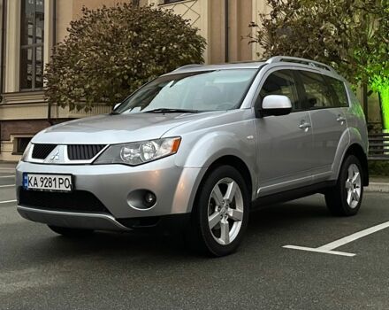 Серый Мицубиси Аутлендер, объемом двигателя 3 л и пробегом 129 тыс. км за 10500 $, фото 6 на Automoto.ua