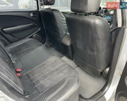 Серый Мицубиси Аутлендер, объемом двигателя 2.38 л и пробегом 280 тыс. км за 5800 $, фото 13 на Automoto.ua