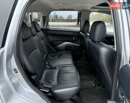 Серый Мицубиси Аутлендер, объемом двигателя 2 л и пробегом 299 тыс. км за 7750 $, фото 31 на Automoto.ua