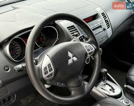 Міцубісі Аутлендер 2007 у Вінниці на Automoto.ua Сірий Міцубісі Аутлендер, об'ємом двигуна 2.4 л та пробігом 126 тис. км за 10500 $, фото 33 на Automoto.ua