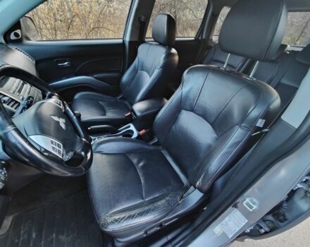 Сірий Міцубісі Аутлендер, об'ємом двигуна 0 л та пробігом 320 тис. км за 4049 $, фото 21 на Automoto.ua