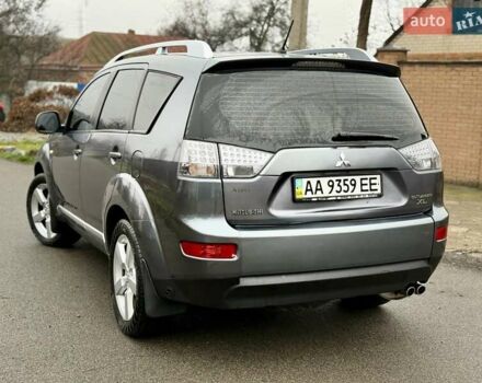 Сірий Міцубісі Аутлендер, об'ємом двигуна 3 л та пробігом 227 тис. км за 8900 $, фото 9 на Automoto.ua