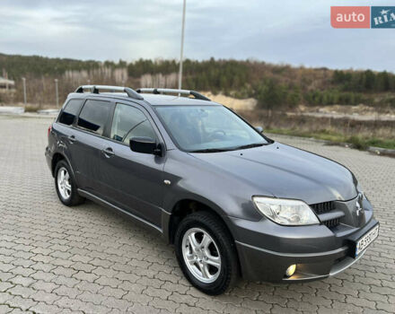 Сірий Міцубісі Аутлендер, об'ємом двигуна 2 л та пробігом 192 тис. км за 6400 $, фото 17 на Automoto.ua
