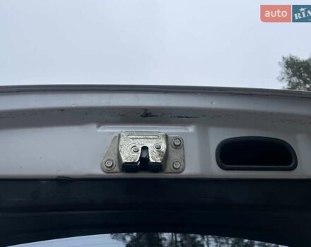 Серый Мицубиси Аутлендер, объемом двигателя 2 л и пробегом 270 тыс. км за 7000 $, фото 11 на Automoto.ua