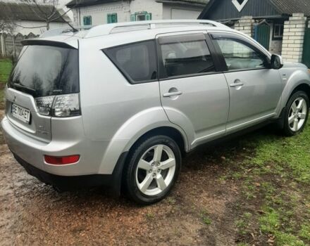 Серый Мицубиси Аутлендер, объемом двигателя 3 л и пробегом 183 тыс. км за 9200 $, фото 5 на Automoto.ua